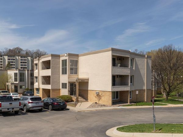 1911 Viking Drive NW, Unit 25, Rochester, MN 55901