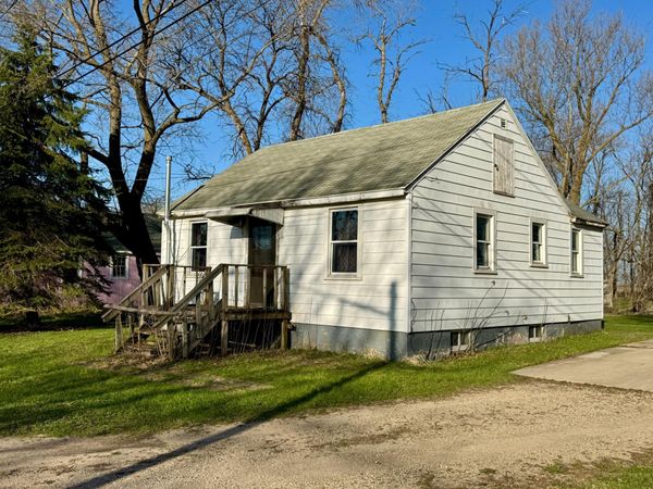 156 Main Street N, Waltham, MN 55982