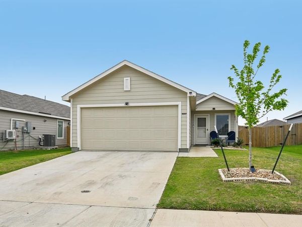 3310 Beckwith Way , Crandall, TX 75114