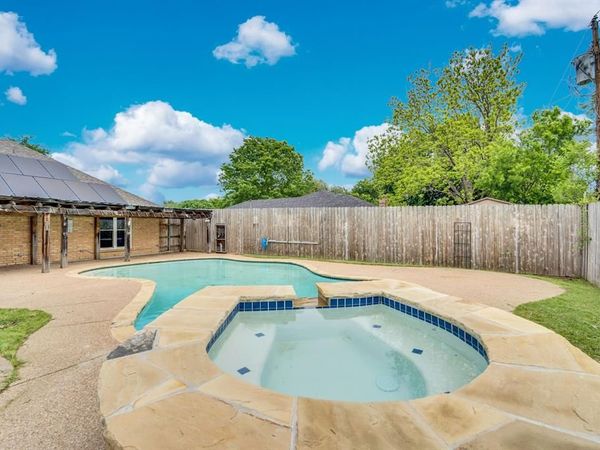 1311 Cindy Court, Cleburne, TX 76033