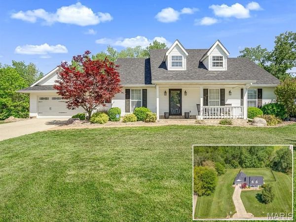 5483 White Oak Drive, Smithton, IL 62285