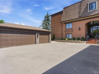 1600 Pine Tree Lane, Unit 27, West Carrollton, OH 45449