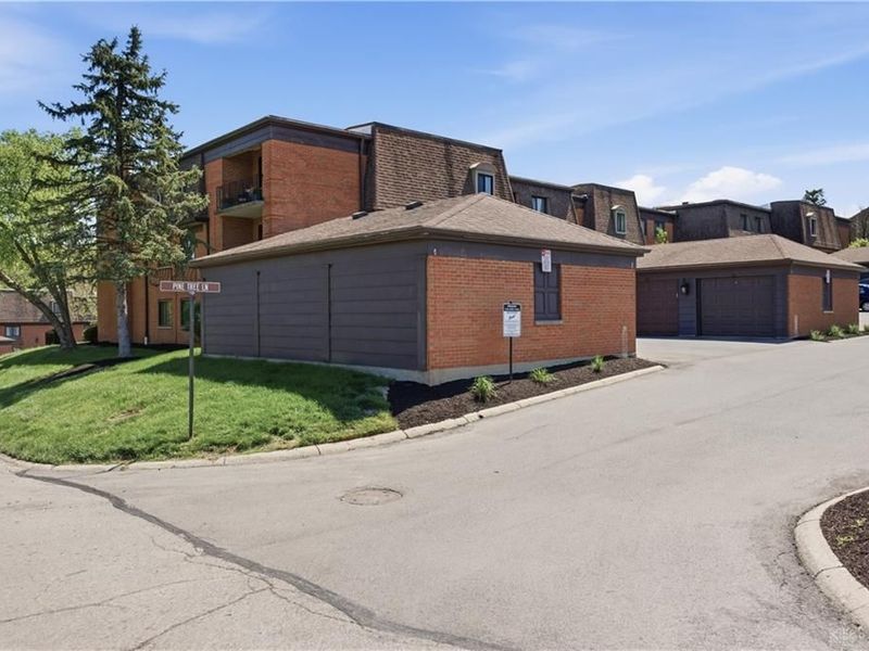 1600 Pine Tree Lane, Unit 27, West Carrollton, OH 45449 Photo 1