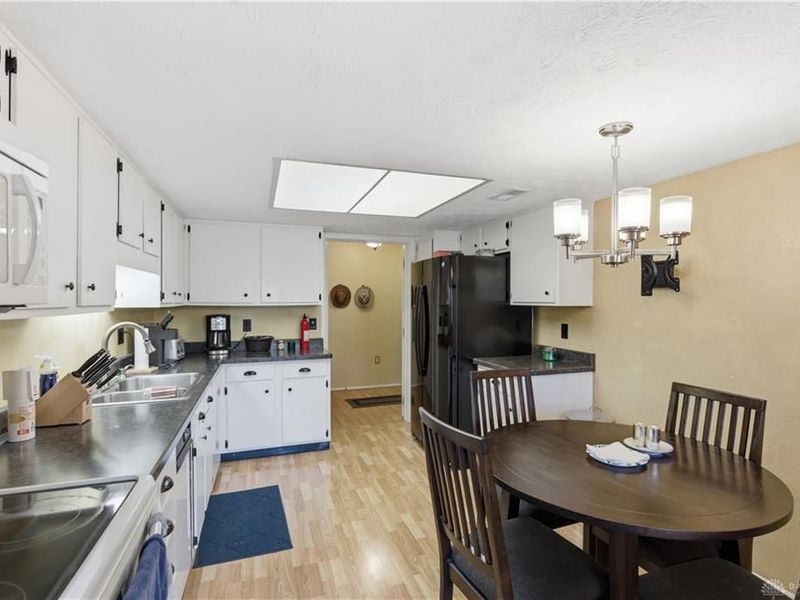 1600 Pine Tree Lane, Unit 27, West Carrollton, OH 45449 Photo 14