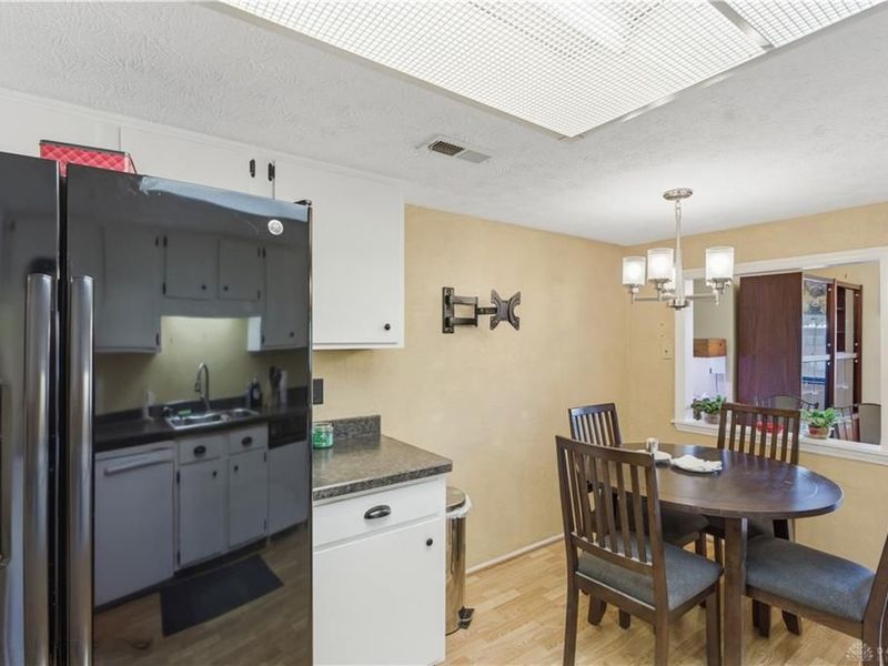 1600 Pine Tree Lane, Unit 27, West Carrollton, OH 45449 Photo 16