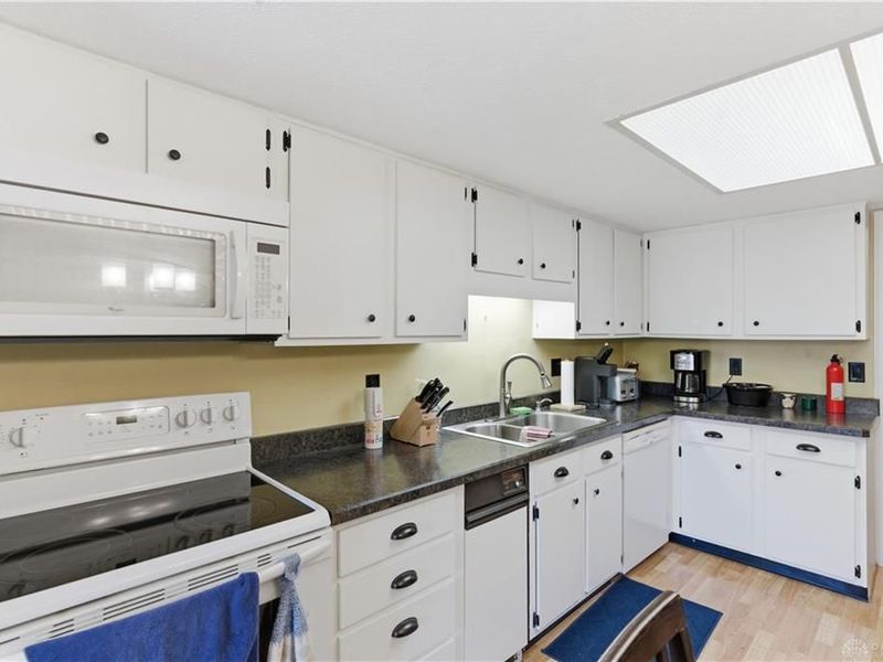 1600 Pine Tree Lane, Unit 27, West Carrollton, OH 45449 Photo 16