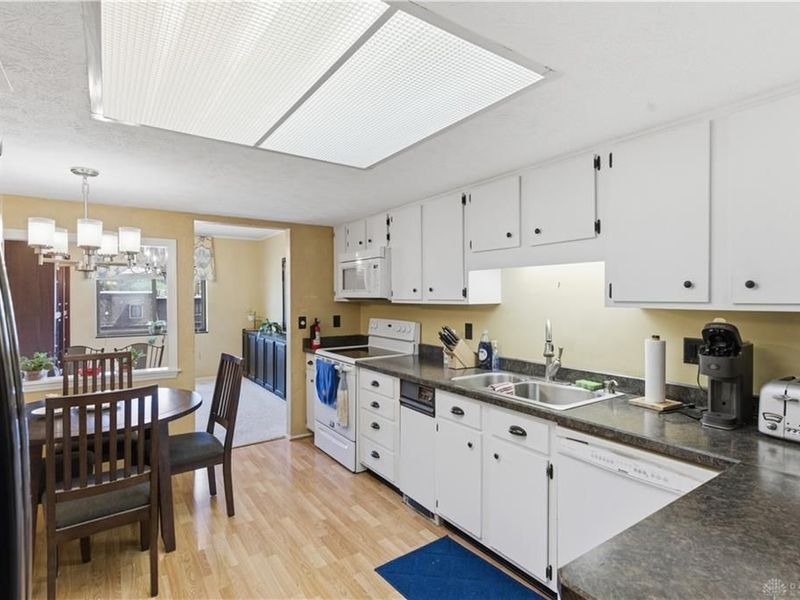 1600 Pine Tree Lane, Unit 27, West Carrollton, OH 45449 Photo 18