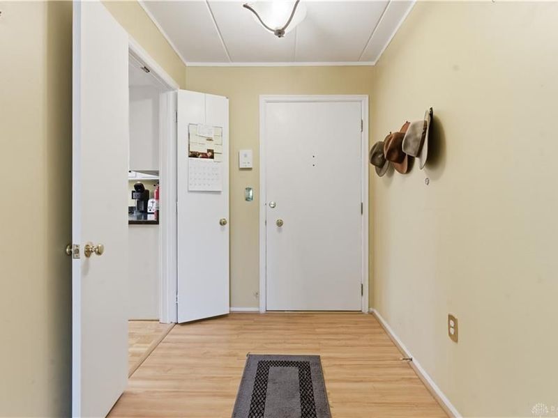 1600 Pine Tree Lane, Unit 27, West Carrollton, OH 45449 Photo 5