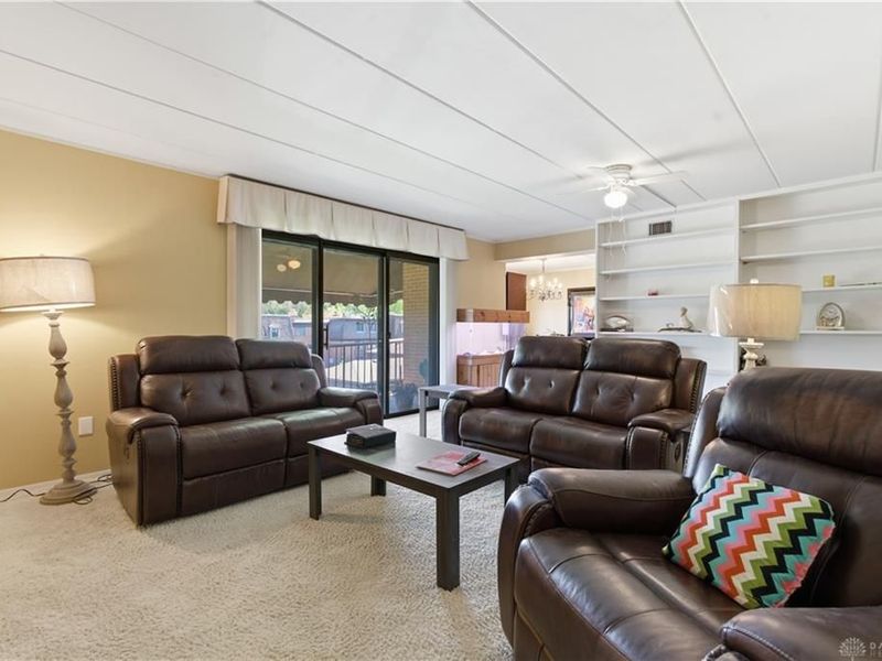 1600 Pine Tree Lane, Unit 27, West Carrollton, OH 45449 Photo 9