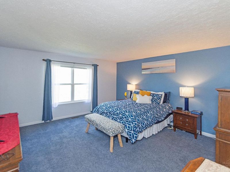 7633 Sandstone Trail, Hamilton Twp, OH 45039 Photo 12