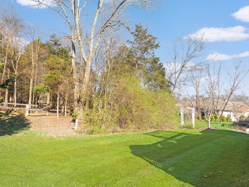 7633 Sandstone Trail, Hamilton Twp, OH 45039 Photo 27