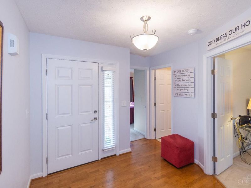 7633 Sandstone Trail, Hamilton Twp, OH 45039 Photo 3