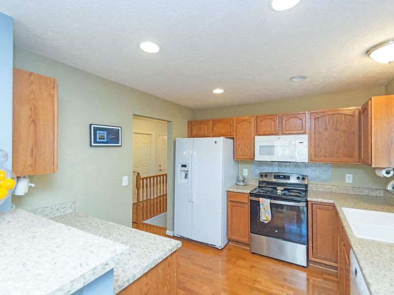 7633 Sandstone Trail, Hamilton Twp, OH 45039 Photo 8