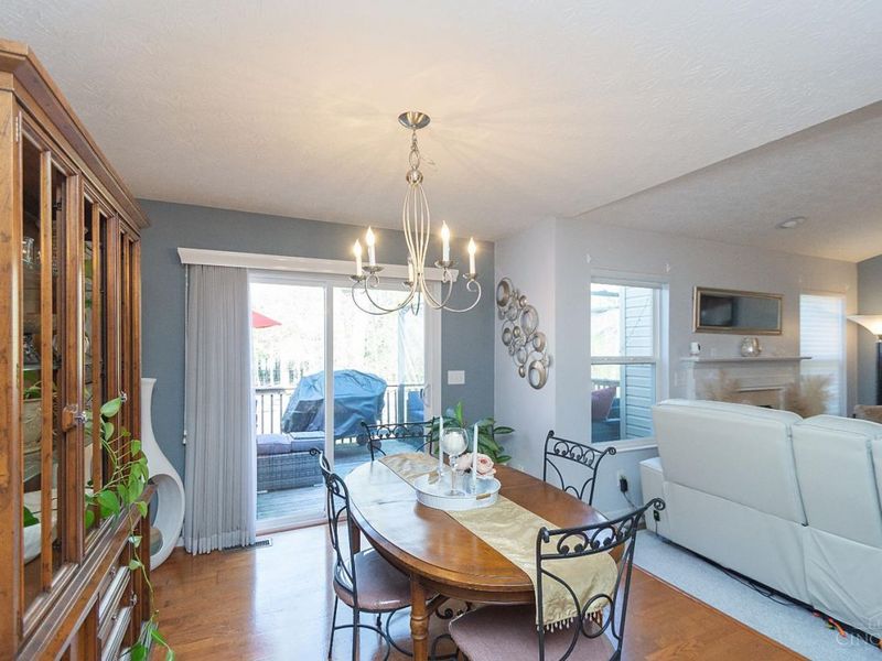 7633 Sandstone Trail, Hamilton Twp, OH 45039 Photo 9