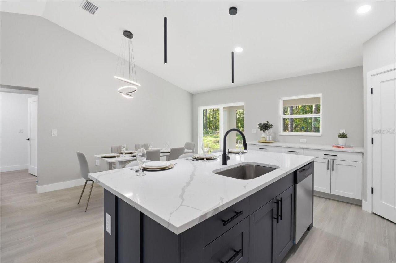 1940 W Quaker Lane, Citrus Springs, FL 34434 Photo