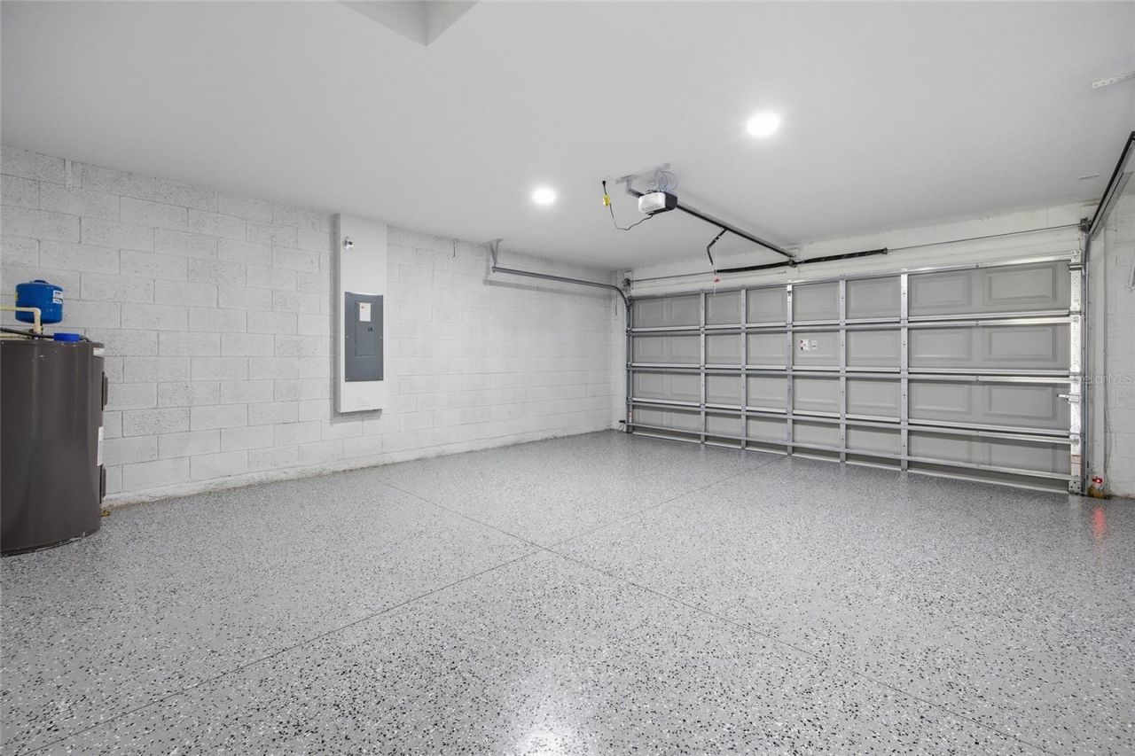 1940 W Quaker Lane, Citrus Springs, FL 34434 Photo