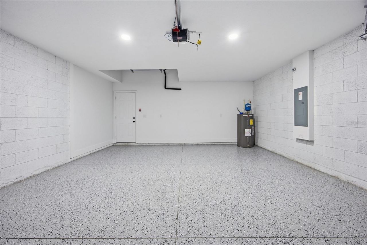 1940 W Quaker Lane, Citrus Springs, FL 34434 Photo