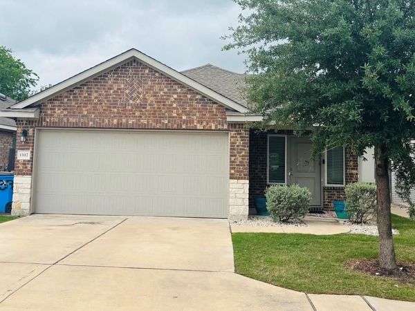 1317 Bear Peak LN , Pflugerville, TX 78660