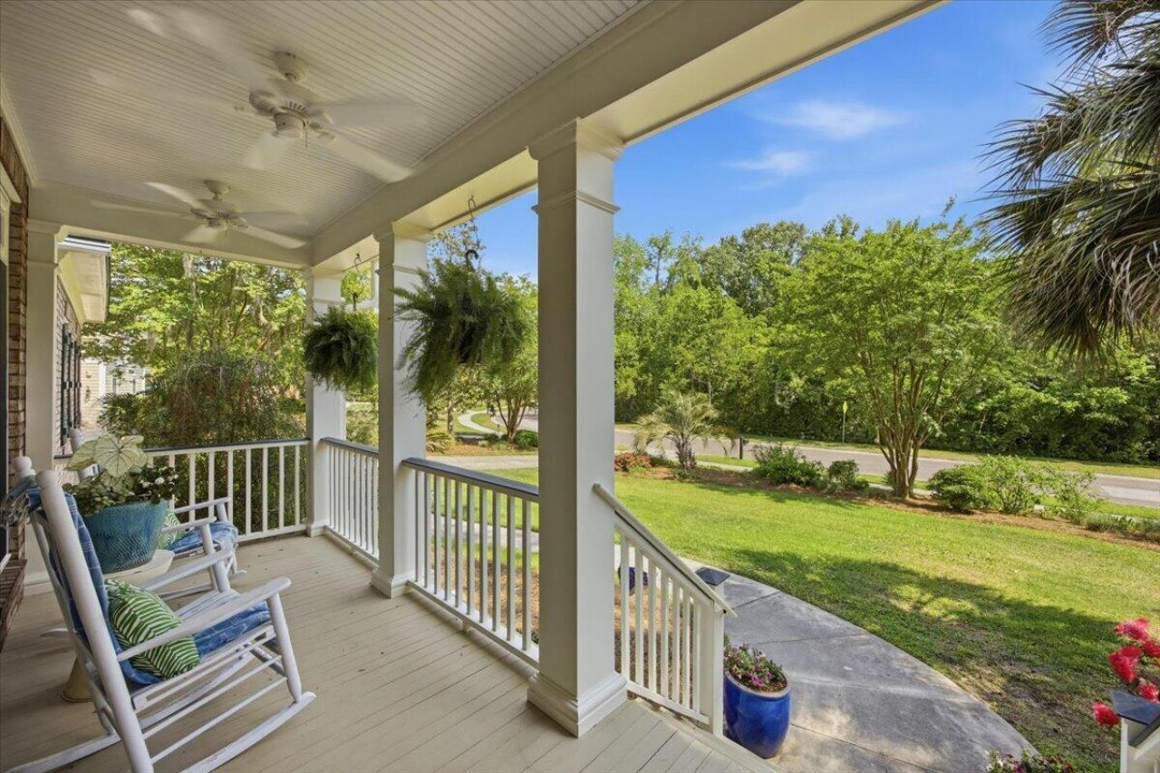 397 Shadowmoss Parkway Photo 4