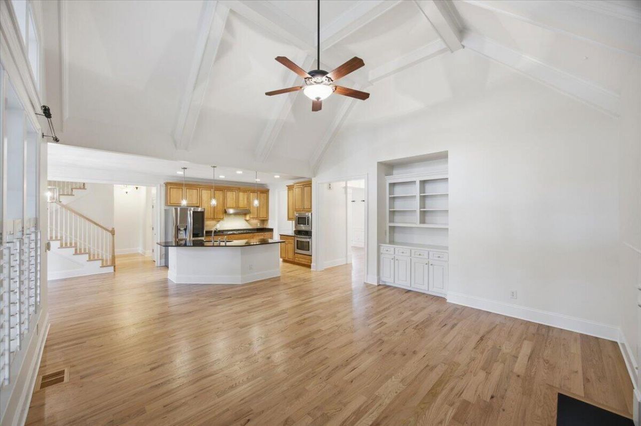 397 Shadowmoss Parkway Photo 8