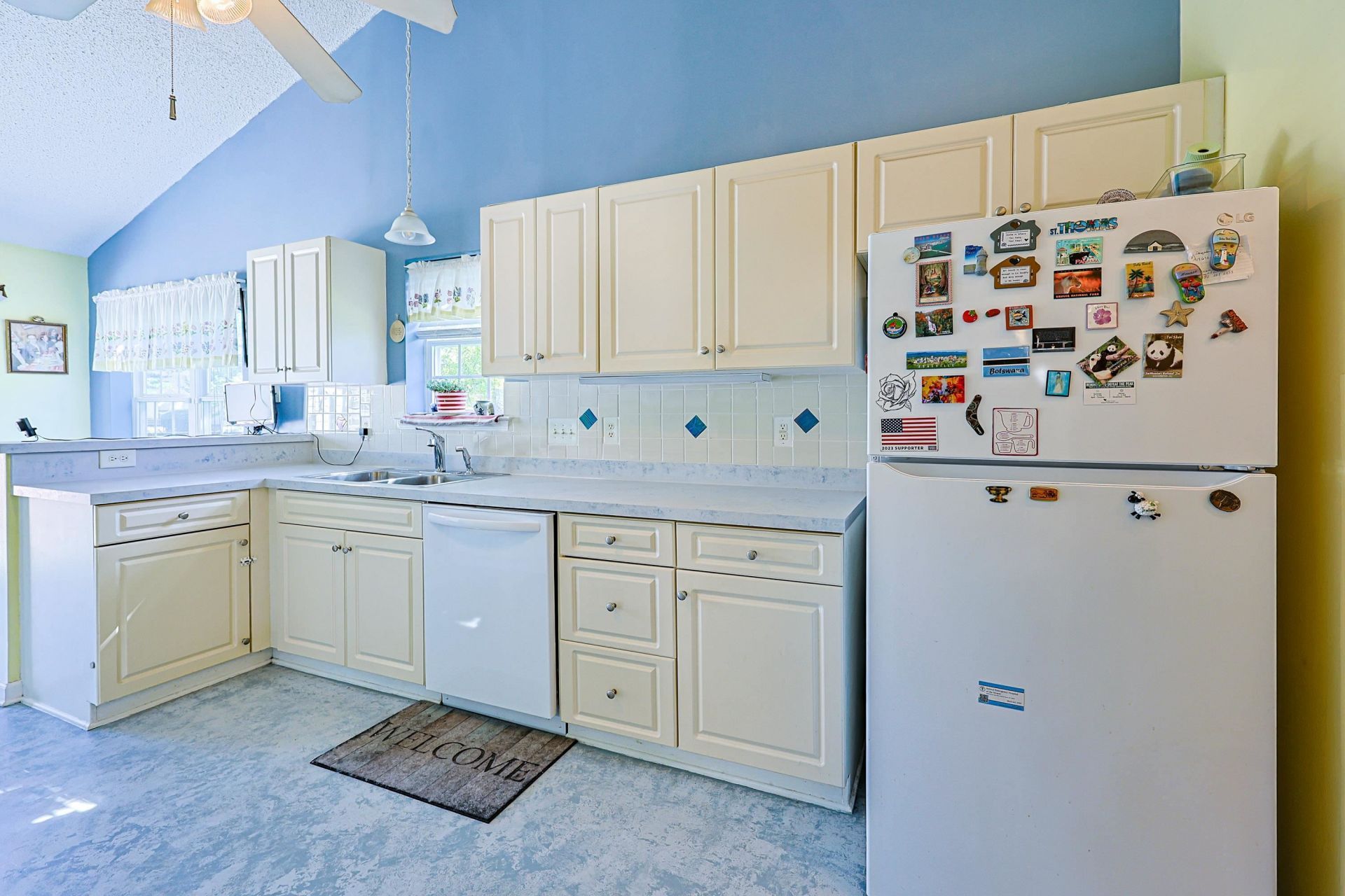 181 Palladium Dr.  Photo 5