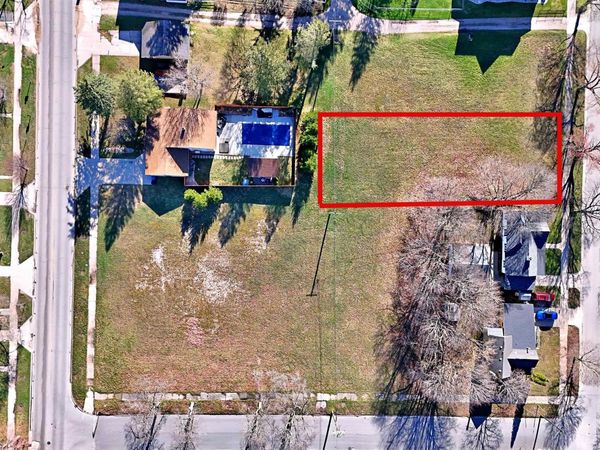 Chapin Street, Cadillac, MI 49601