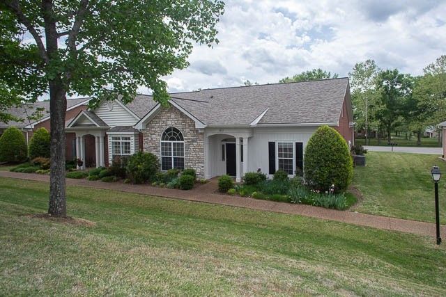 7037 Sunrise Cir, Franklin, TN 37067 Main Photo