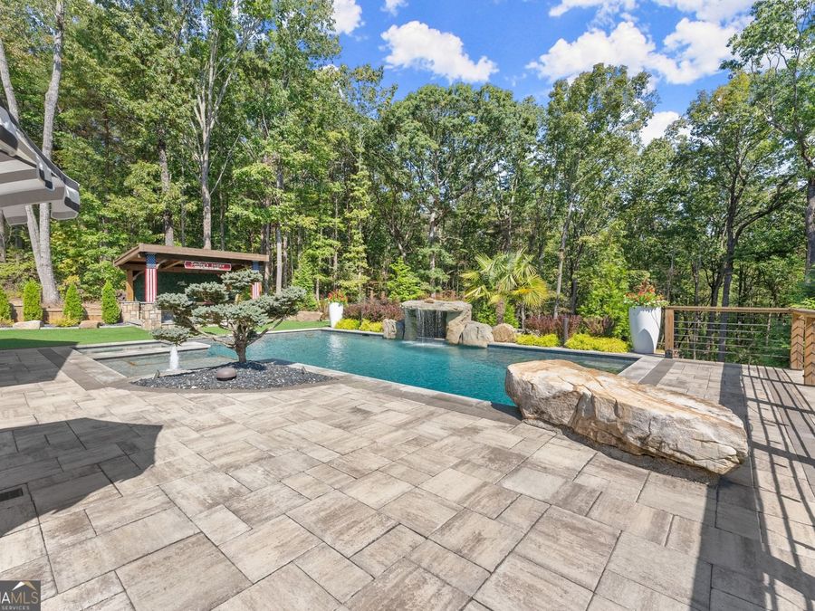 Property Image 111