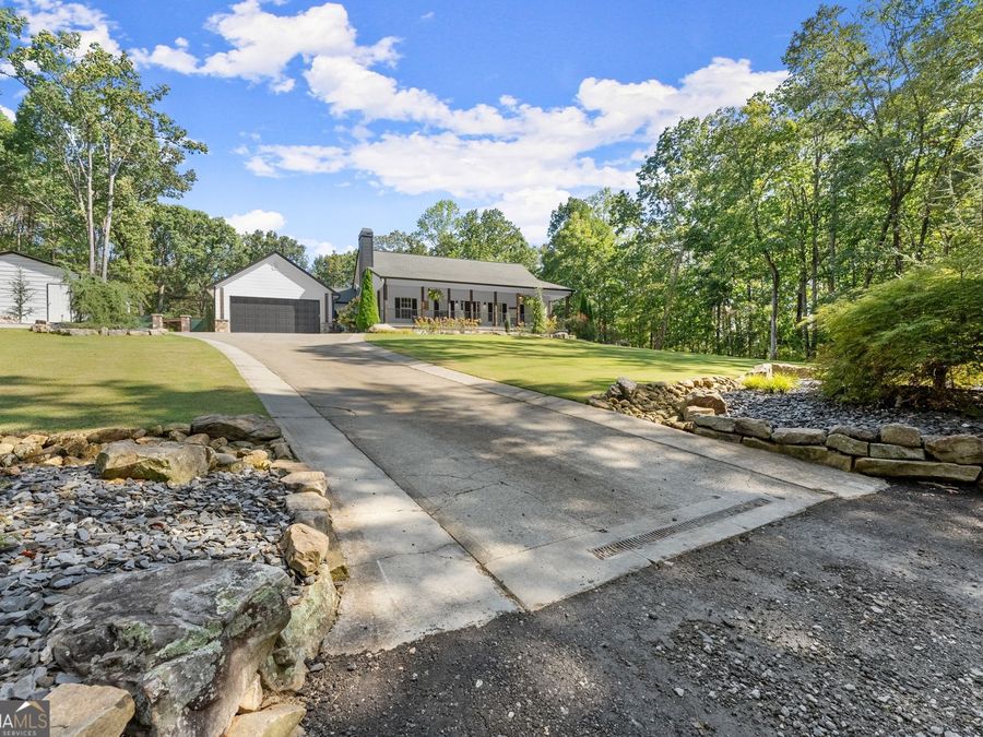 Property Image 100