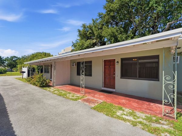 707 SE 18th Street, Unit 1-2, Fort Lauderdale, FL 33316