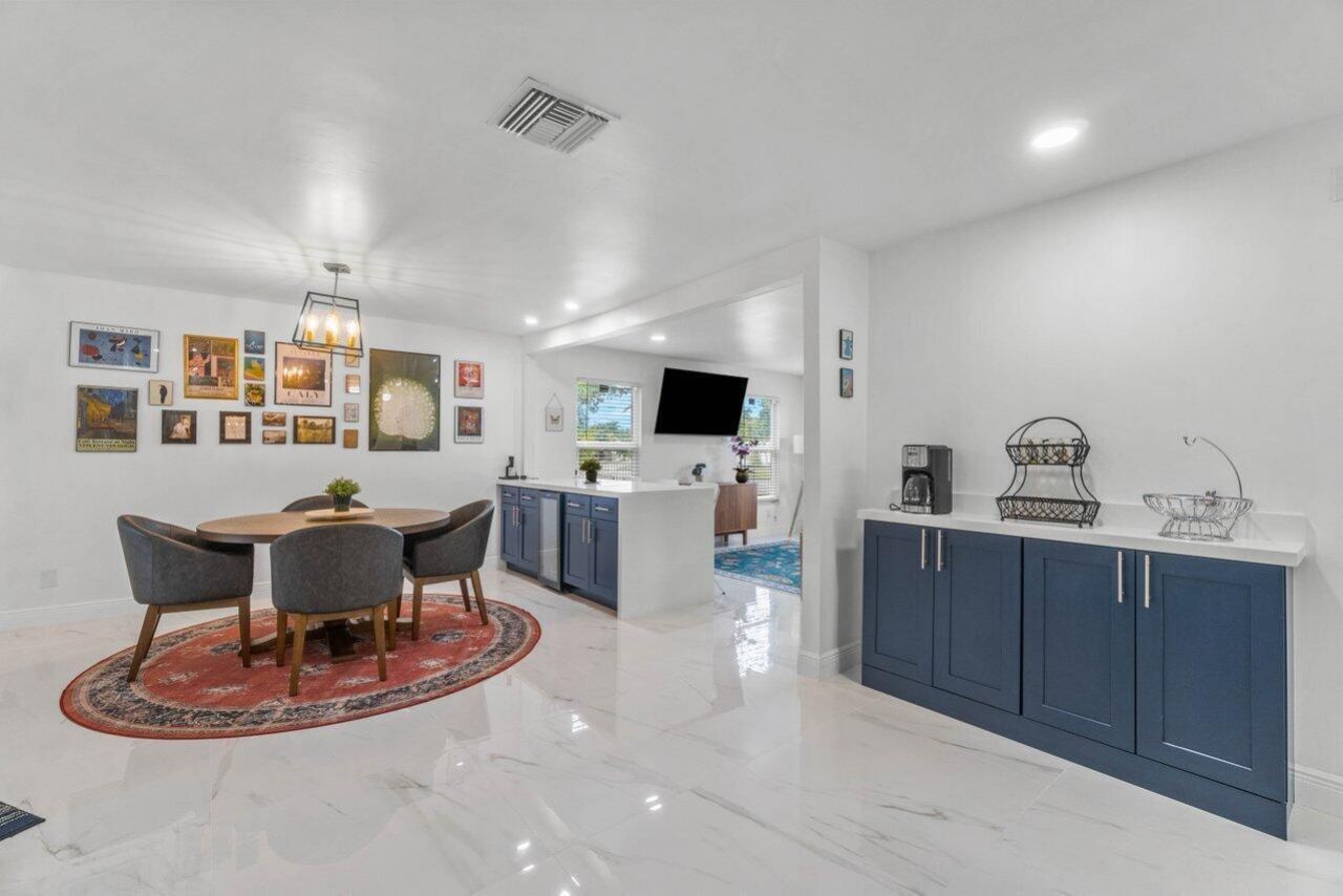 2233 Dock Street, West Palm Beach, FL 33401 Photo