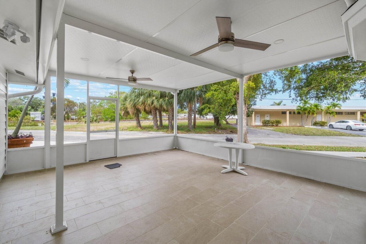 2233 Dock Street, West Palm Beach, FL 33401 Photo