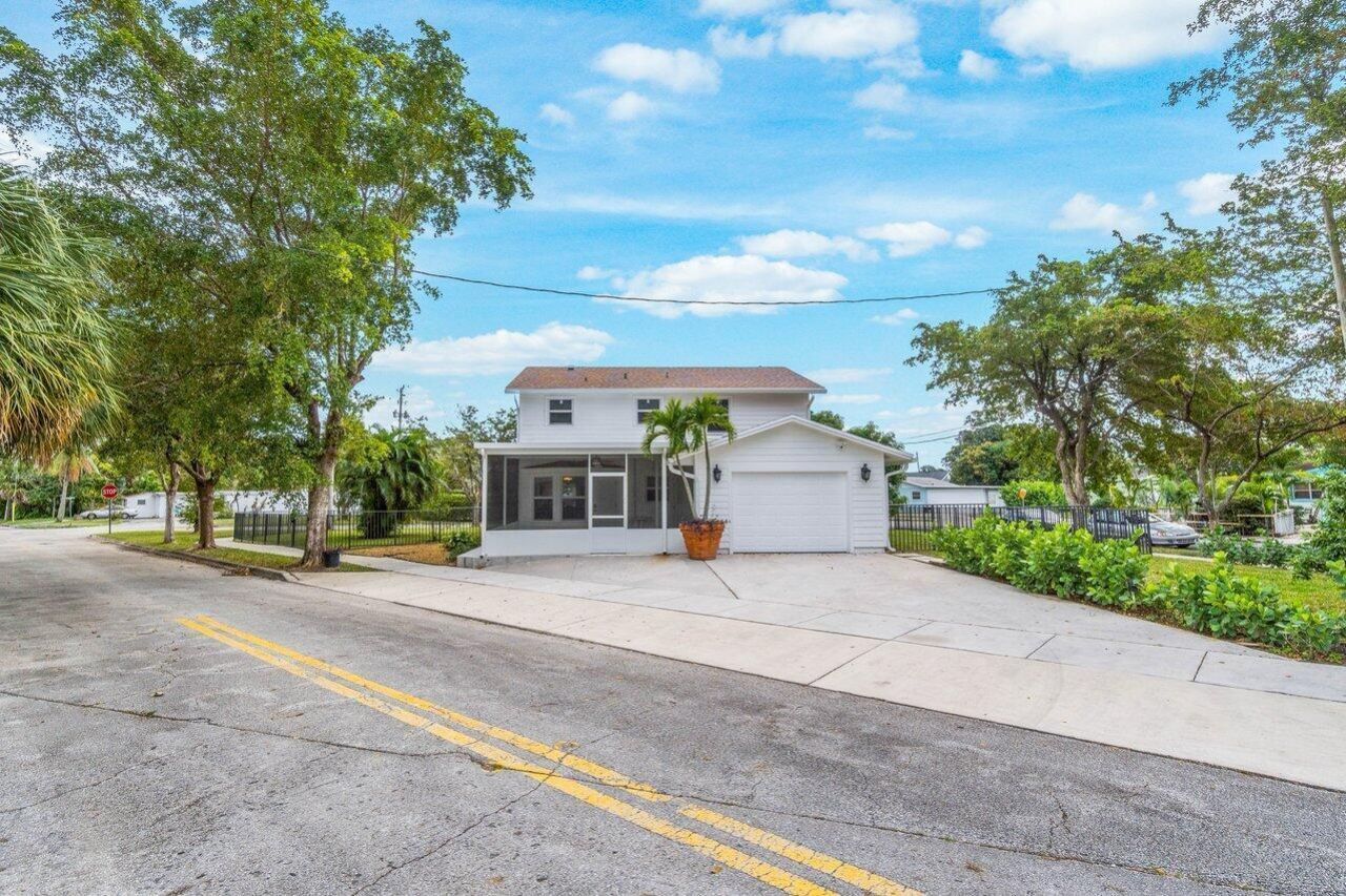 2233 Dock Street, West Palm Beach, FL 33401 Photo