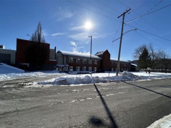 255 3rd St , New Kensington, PA 15068