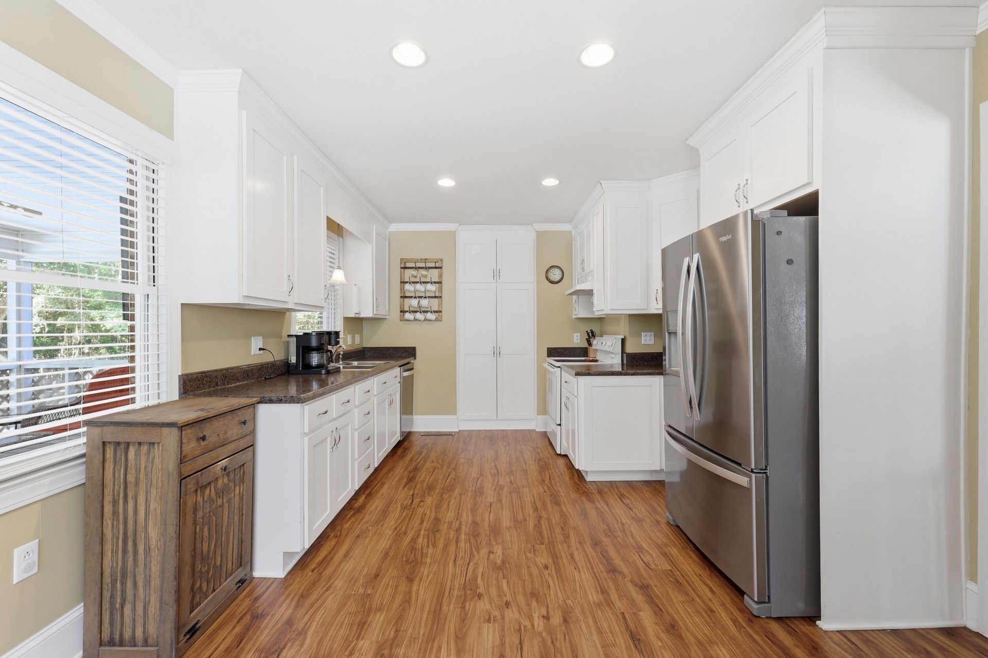 521 Center Street Photo 10