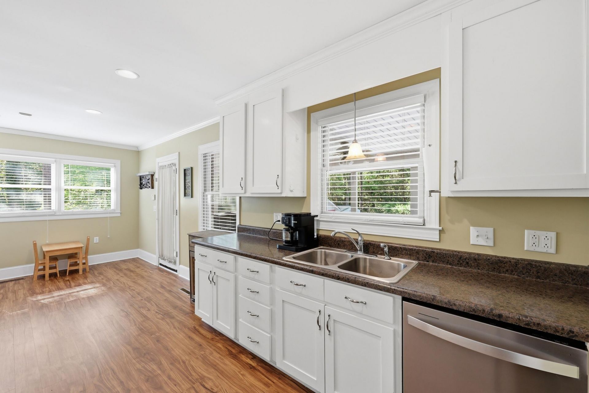 521 Center Street Photo 12