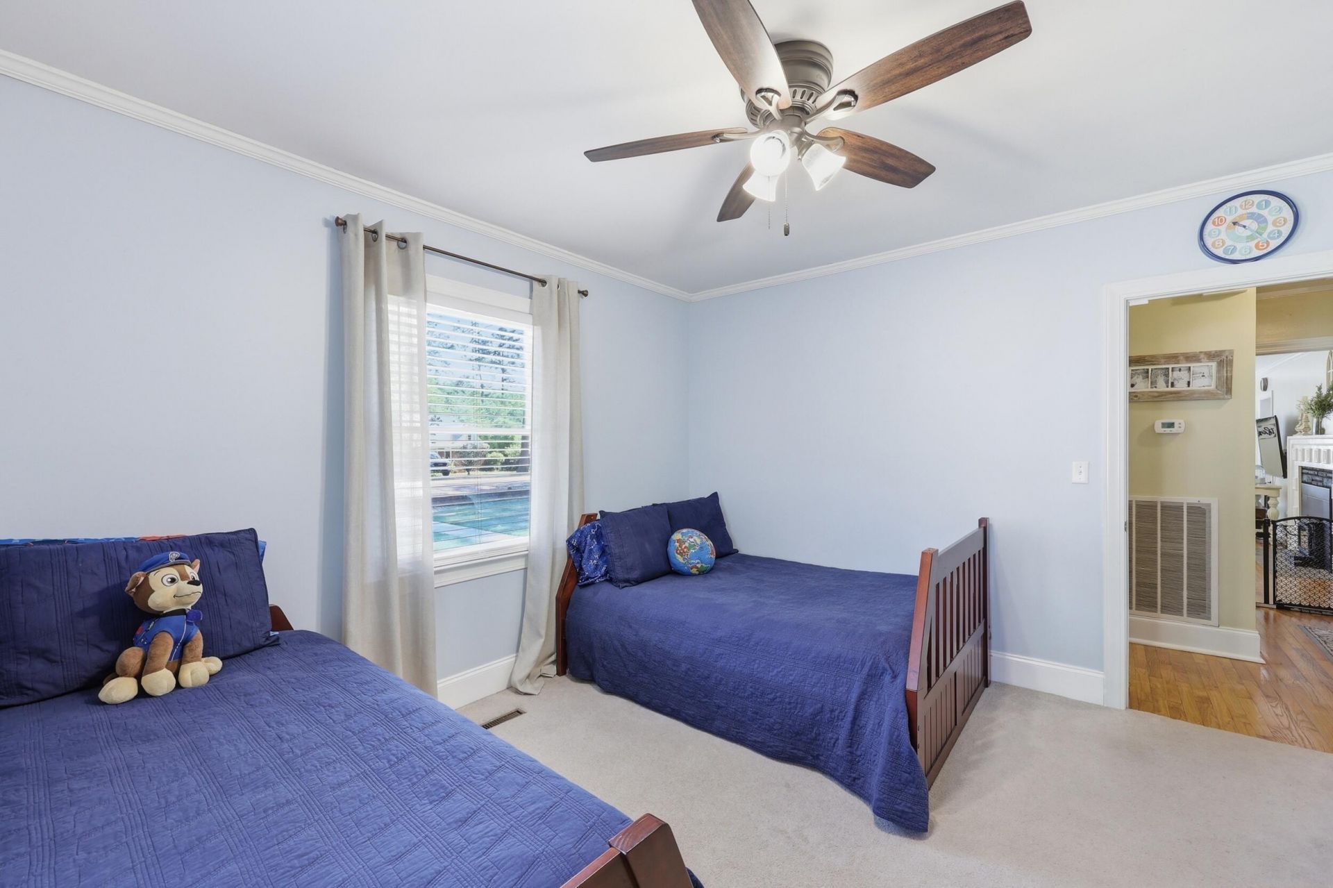 521 Center Street Photo 18