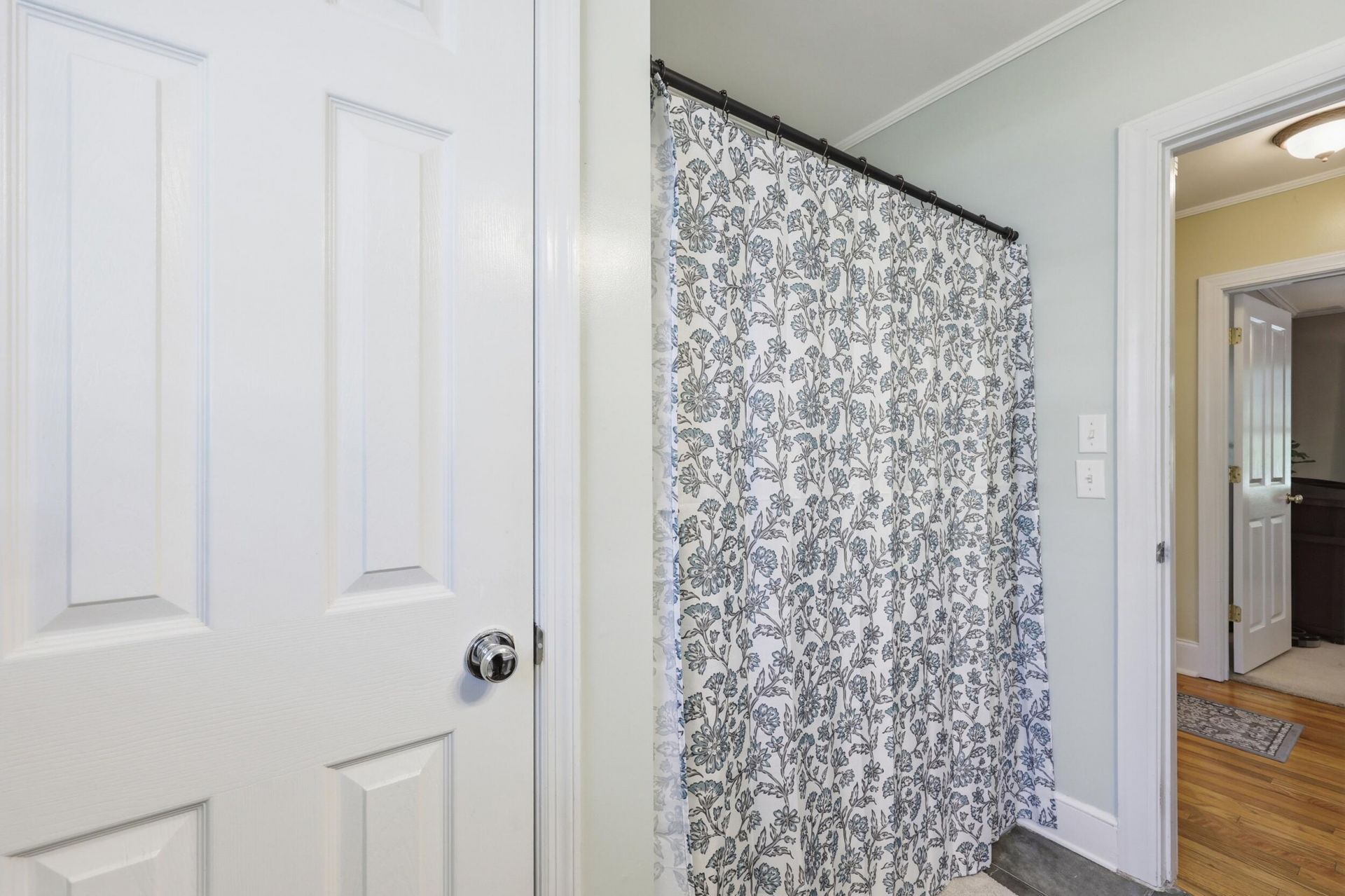 521 Center Street Photo 22