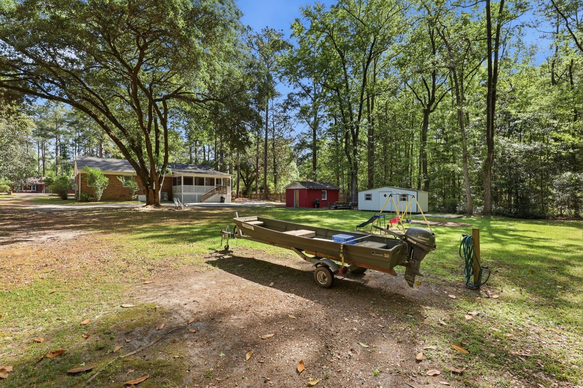 521 Center Street Photo 28