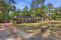 521 Center Street photo 4