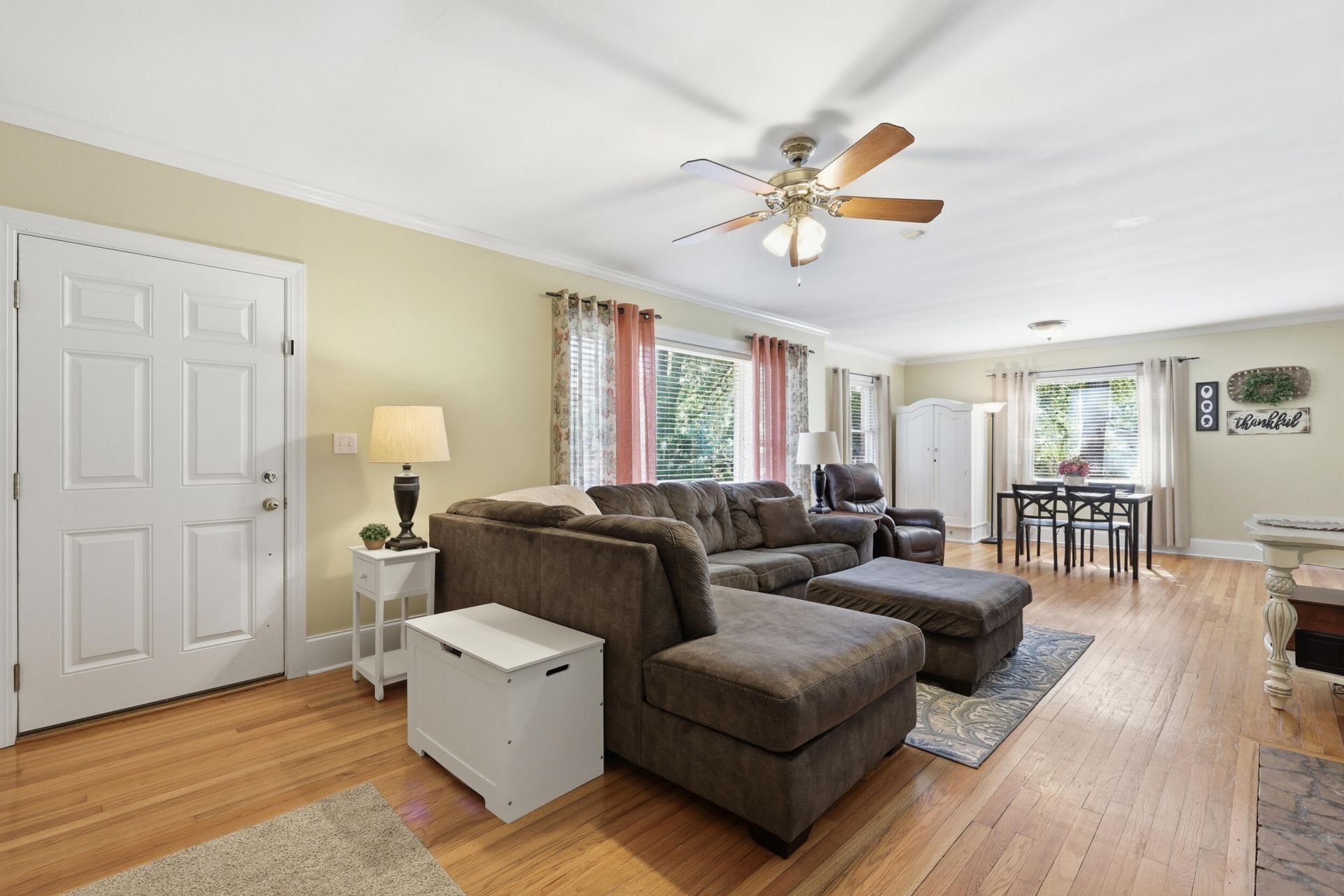 521 Center Street Photo 4