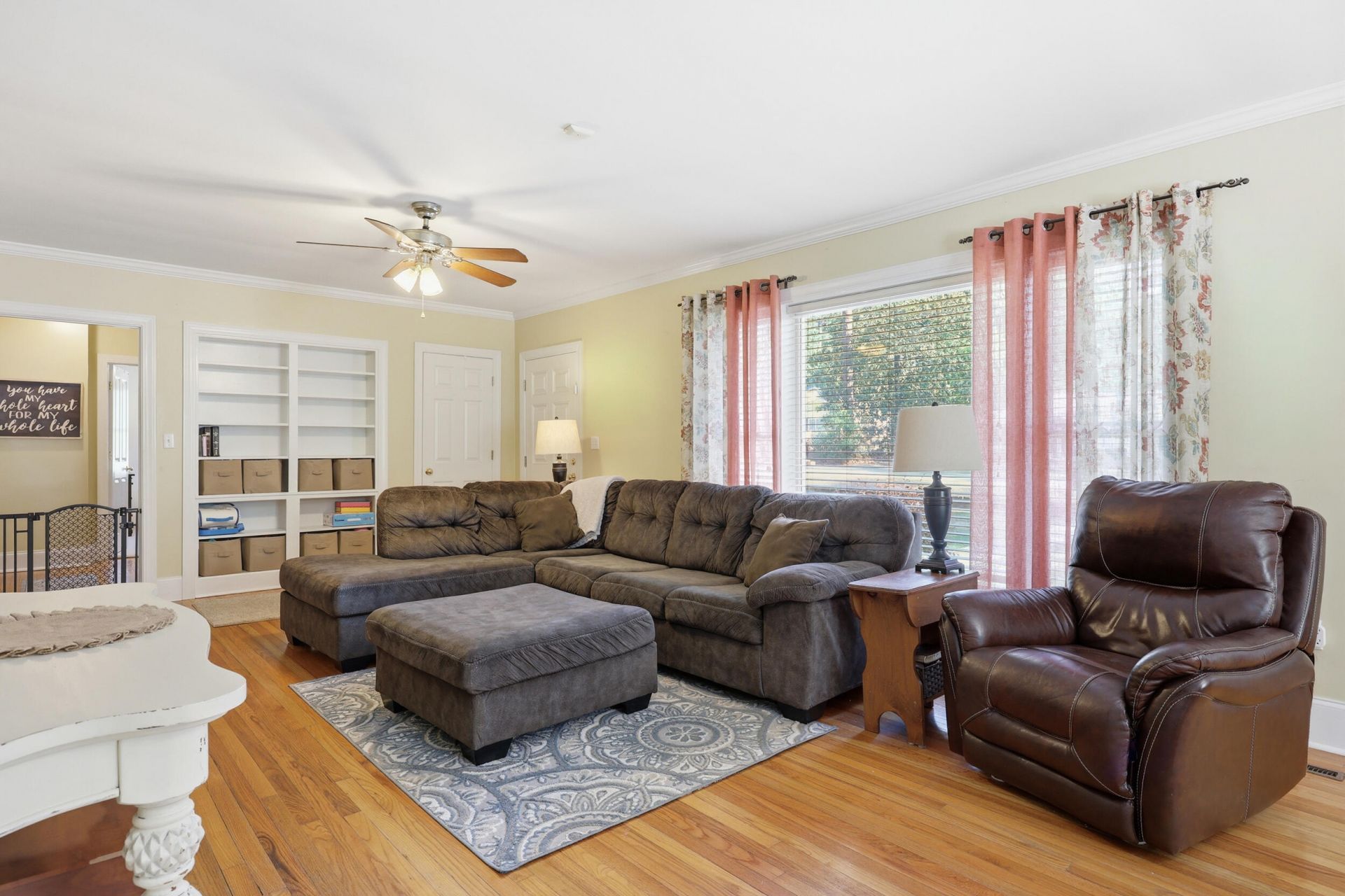 521 Center Street Photo 7