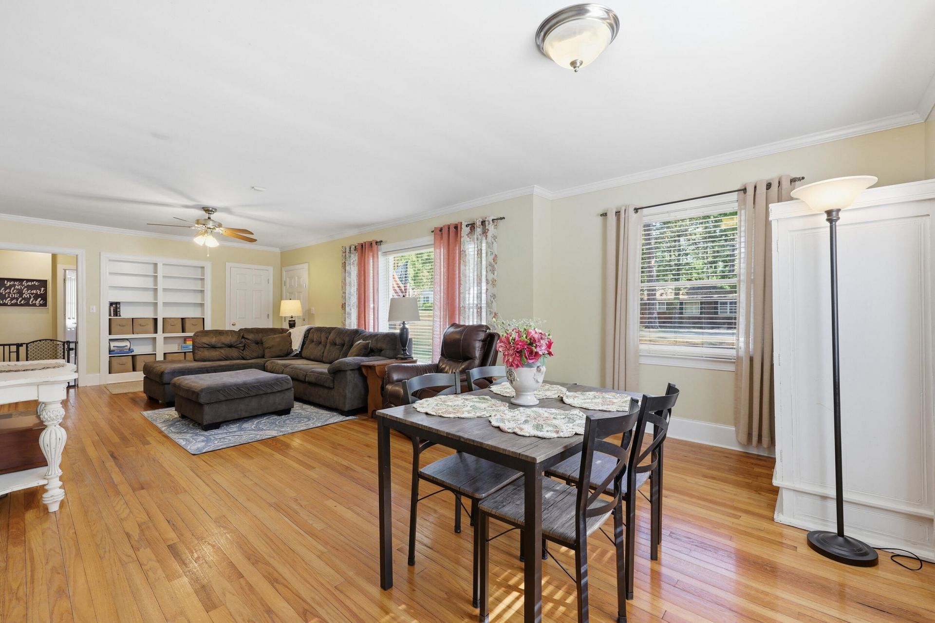 521 Center Street Photo 9