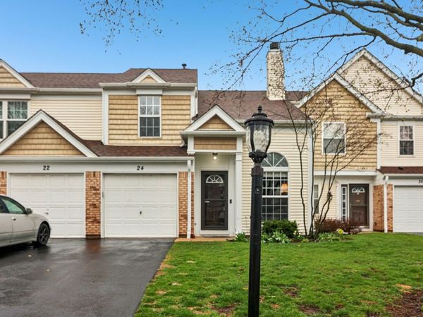 24 N Oltendorf Road , Streamwood, IL 60107