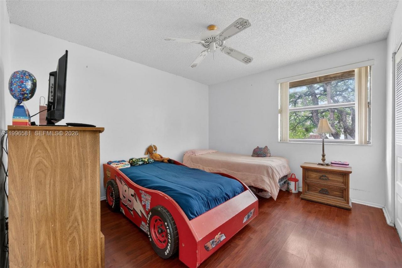 20015 NE 3rd Ct , Unit 6, Miami, FL 33179 Photo