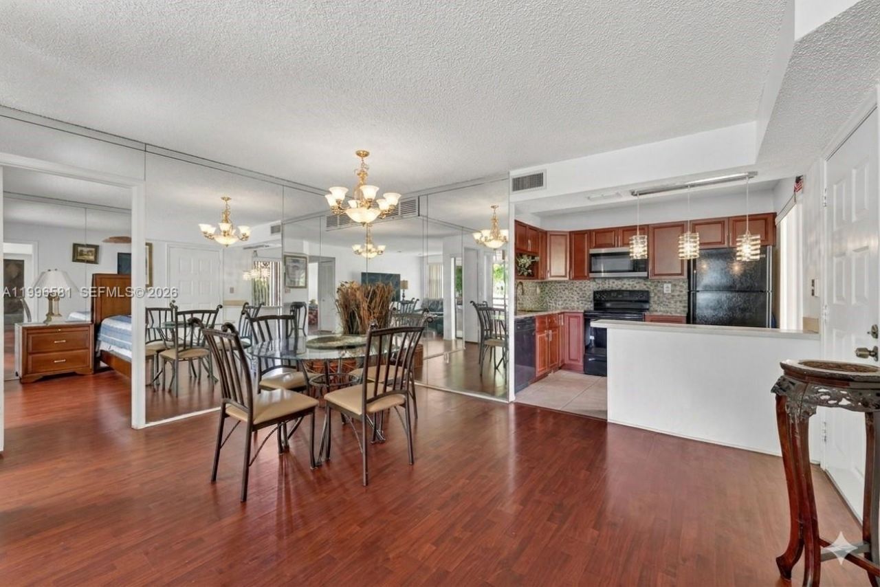 20015 NE 3rd Ct , Unit 6, Miami, FL 33179 Photo