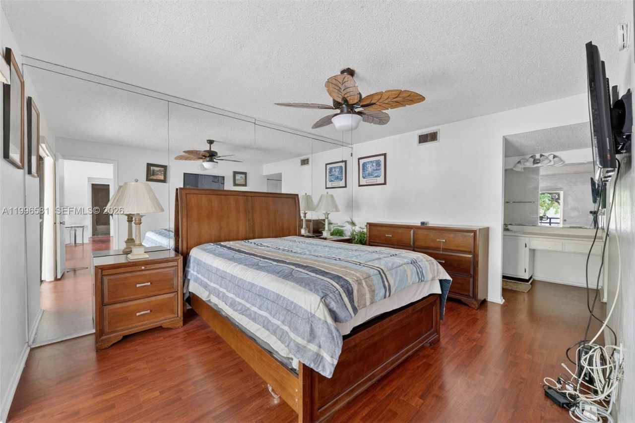 20015 NE 3rd Ct , Unit 6, Miami, FL 33179 Photo