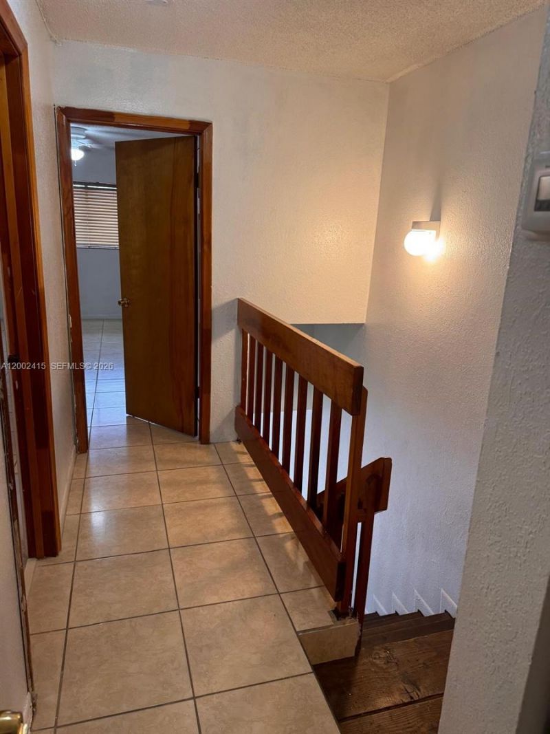 180 Royal Palm Rd , Unit 216, Hialeah Gardens, FL 33016 Photo