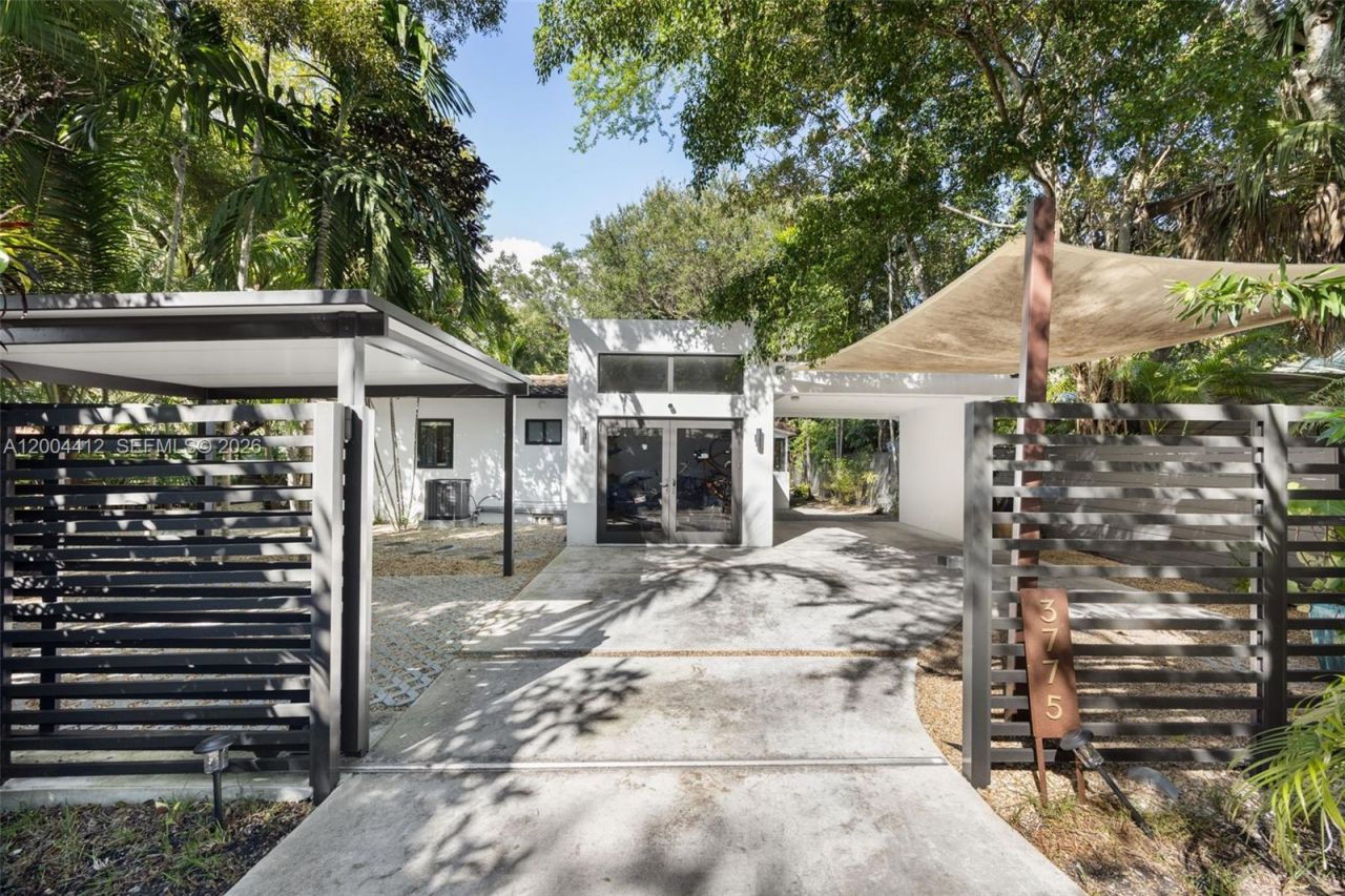 3775 S Le Jeune Rd , Miami, FL 33146 Photo