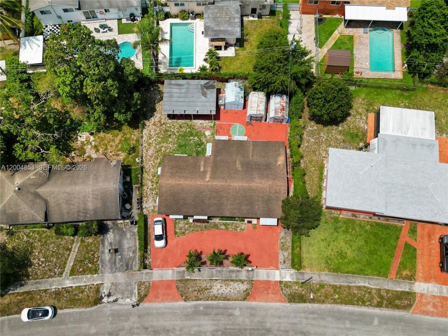Property Image 4